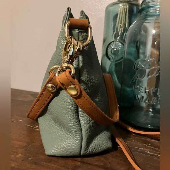 Valentina Genuine Leather Crossbody Bag - Picture 4 of 10